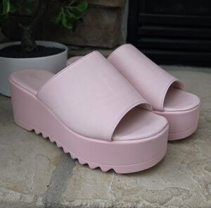 TOP Moda Pink Platform Slides with Chunky Sole